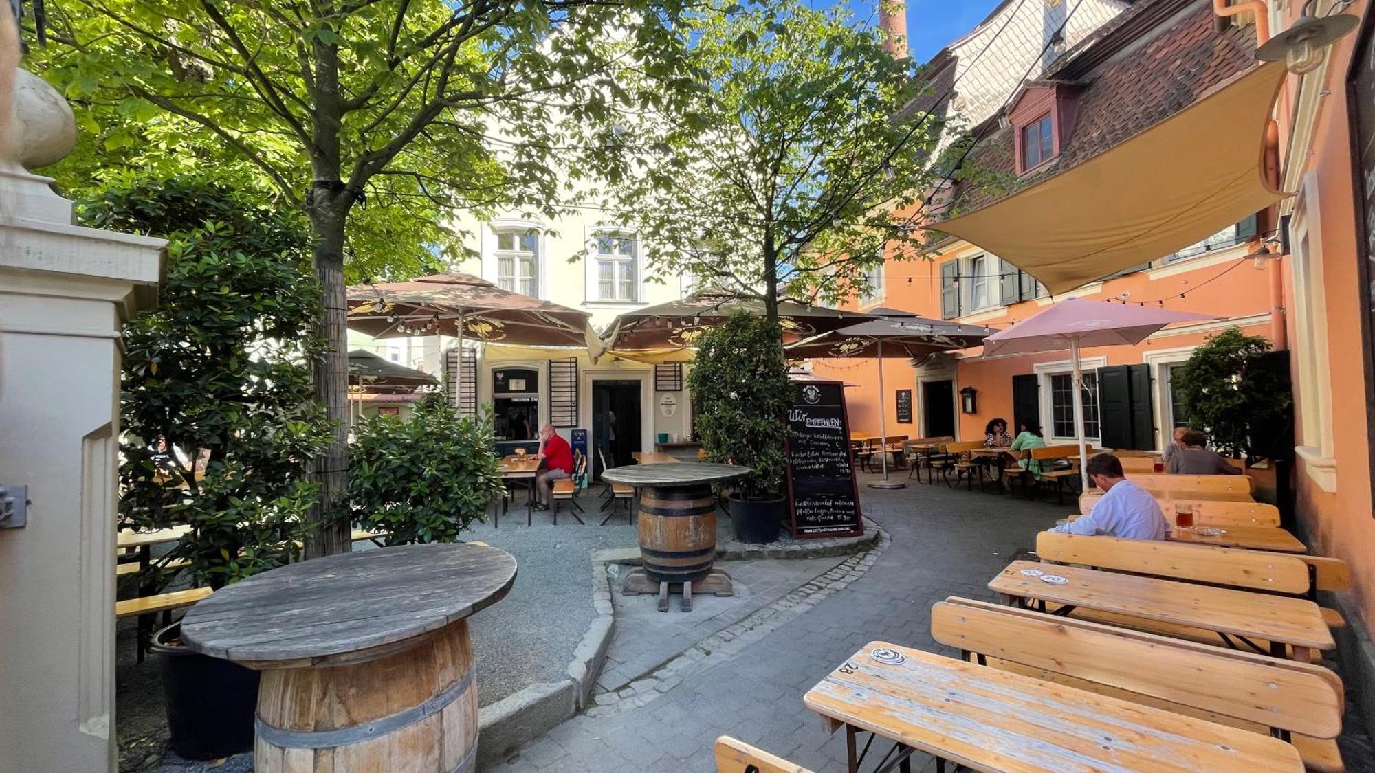 Pretty - Lebendig Und Bunt, Frei Parken! Apartment